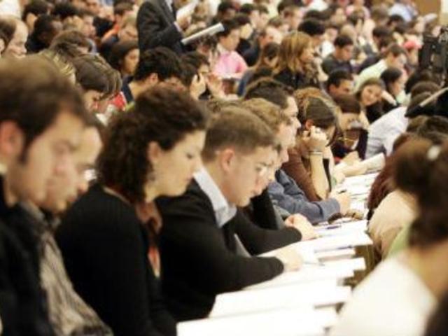 Selezione pubblica, per esami, per la copertura di n. 2 posti di istruttore amministrativo, con riserva di un posto per il personale interno 
