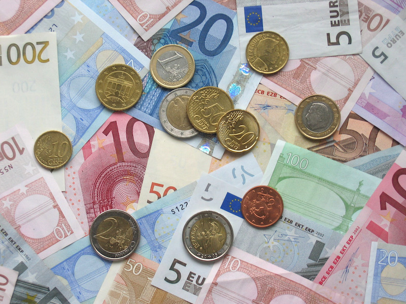 Avvisi di accertamento per gli  anni 2013, 2015 E 2016: fino ad oggi su 2484 posizioni solo 55 sono risultate regolari,  in arrivo il premio  per chi è in regola con i pagamenti